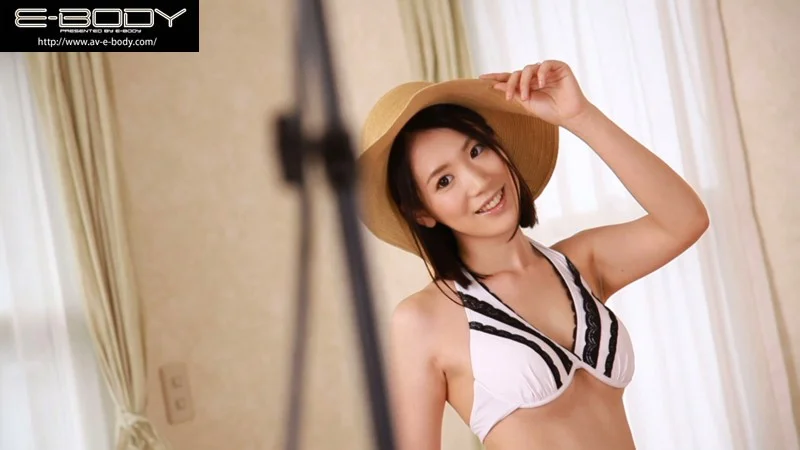 E-BODY専属デビュー 「私のことなんて知らないですよね?」某通販カタログで表紙も飾った現役人妻モデル沢尻真未32歳AV解禁