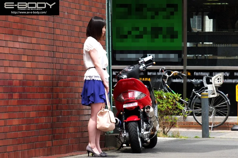 男性に触れてほしくてAV志願… Hカップ本物人妻、11年ぶりのSEX 結城かずは37歳