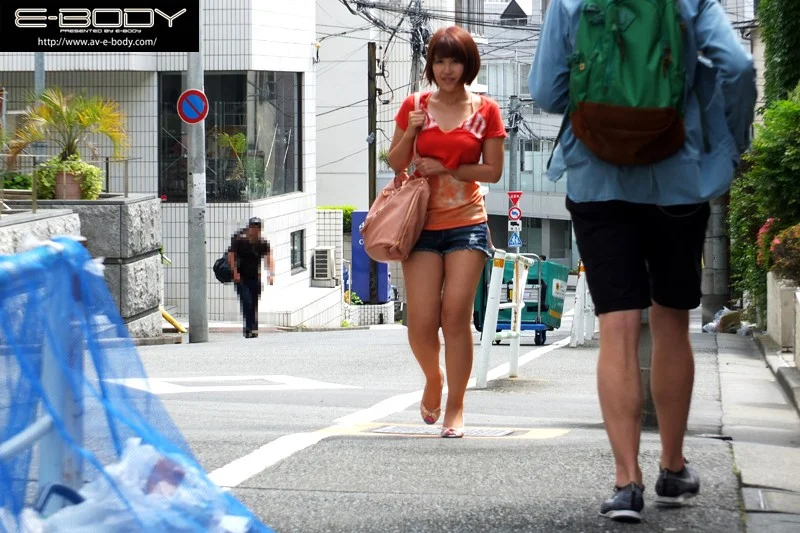 働くオンナBODY 渋谷某チアクラブ在籍、活動歴13年、学生時代は団体で都選抜にも選ばれた現役若妻チアリーダー 岩佐萌28歳
