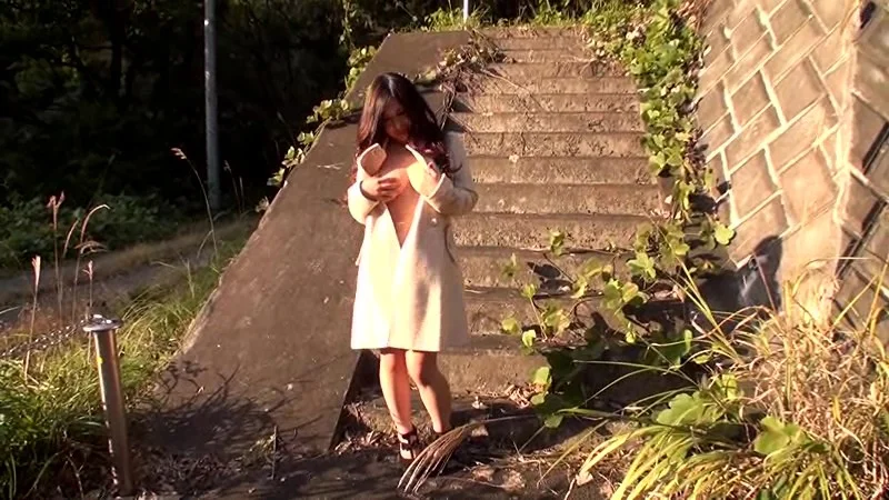 Outdoor Nudist: First Public Exposure, Nayu (Pseudonym), 25