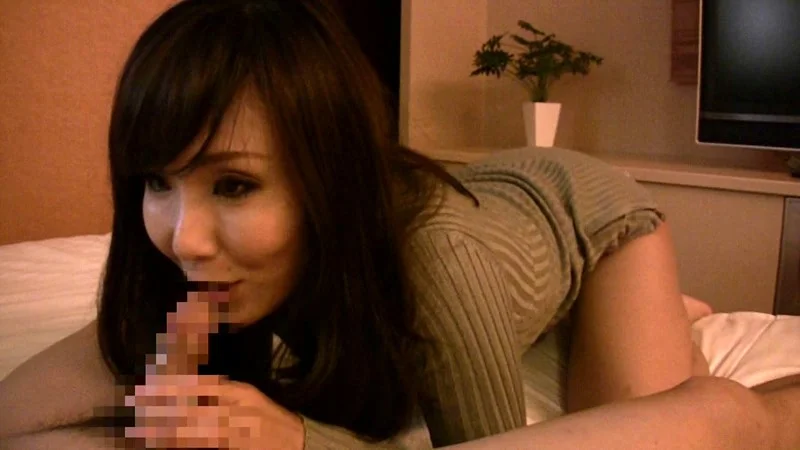 Local Housewife Eager to Make Porn: Hitomi Hoshino