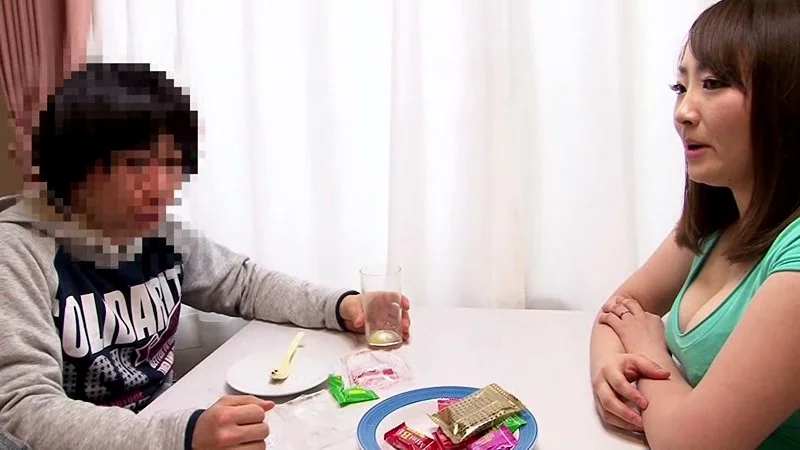 Tit-Loving Shota's Naughty Pranks: Adult Nephew Role-Play with Saki Niimura