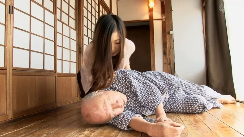 禁忌照护 阿部栞菜