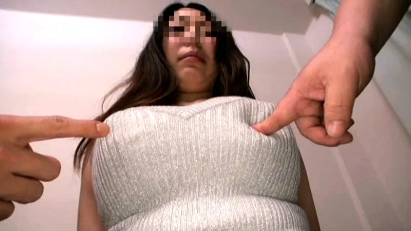 着衣巨乳ストーカー盗撮