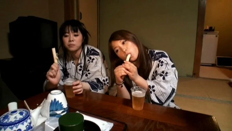 Open-Air Mixed-Bath Hot Spring Resort: Yui Nanase & Hinata Kurusu