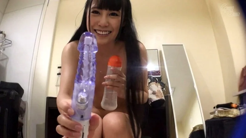 撮影の合間にメイクルームでオナニーをこっそりスマホで自撮りするAV女優達 vol.1