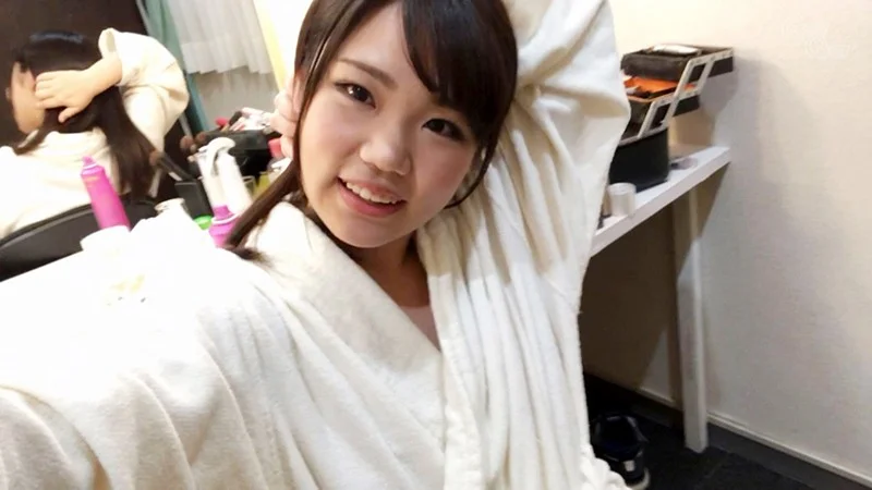 AV女優のイキ狂い自撮りオナニー