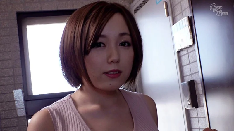 旦那のいない午前中に専業主婦の自宅へ押しかけ、突撃訪問生ハメ中出しSEX！