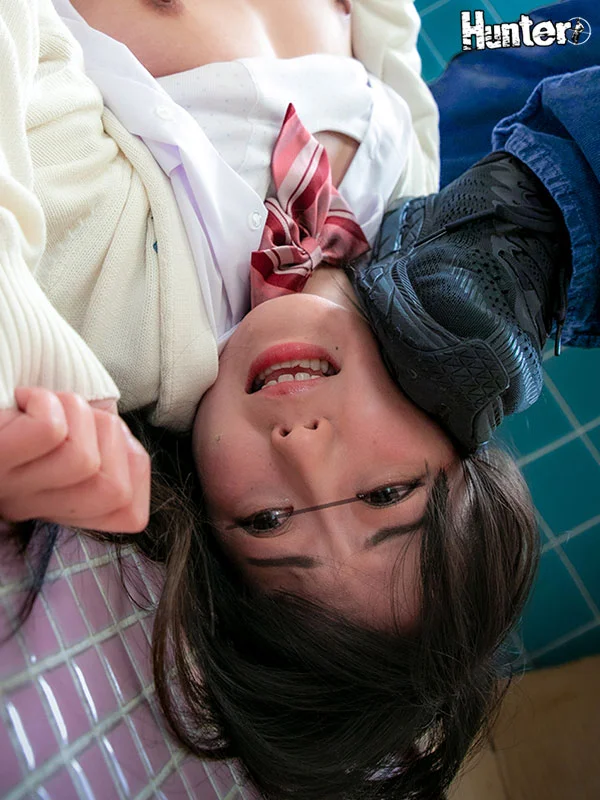 未成熟マンコで汚便所掃除　成人女子高生役の便所レイプ 4時間ベスト