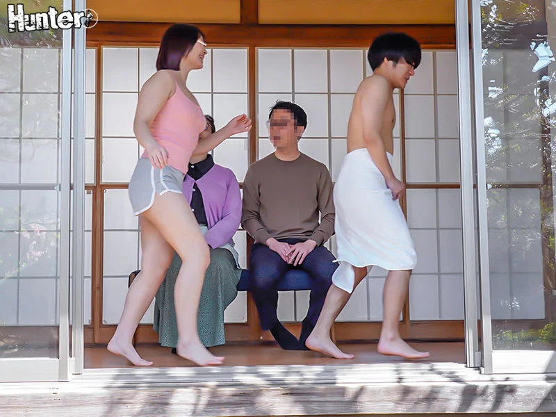 Incest Role-Play the Instant I Open the Door: Five Adult Sisters Fight Over Me in a Creampie Harem from Hell