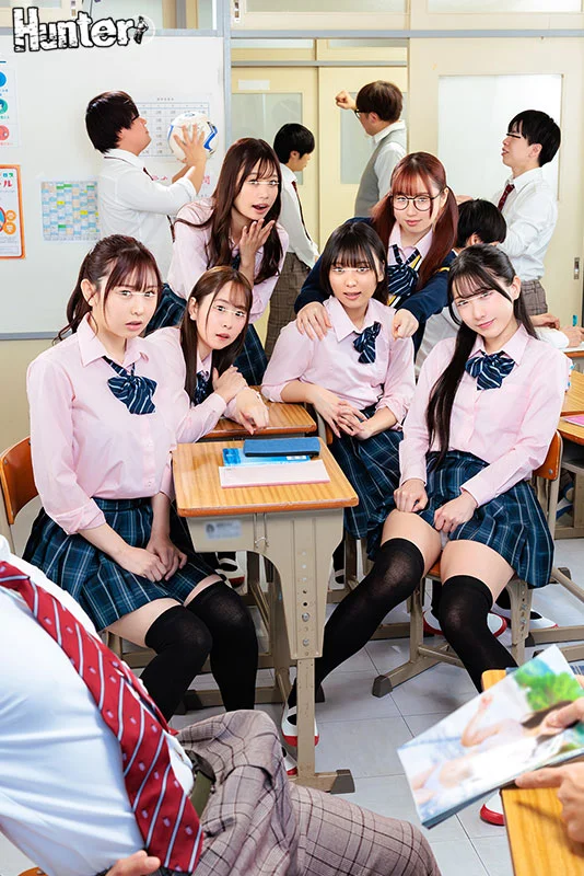 成年校园剧情：全世界的男人都无法勃起，只有我还能硬，被女同学当成性爱机器