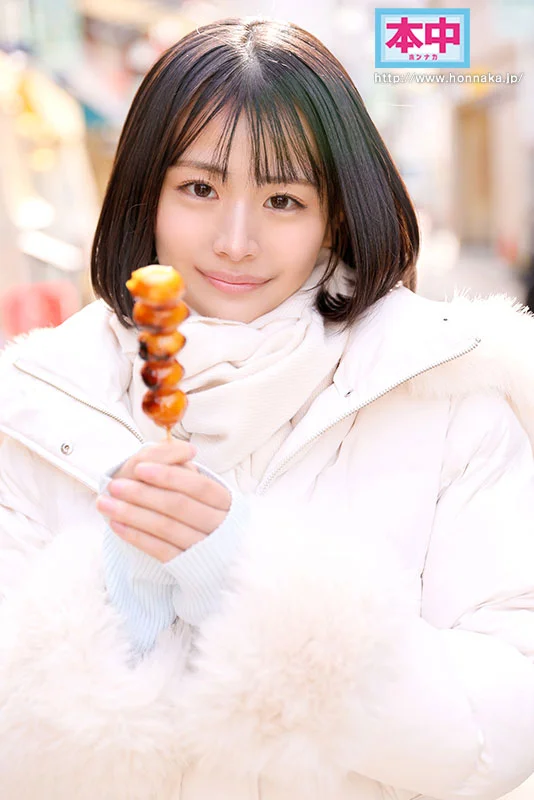 超細腰新人女神！驚人45公分纖腰的成年女大學生美食網紅，真實內射AV出道！