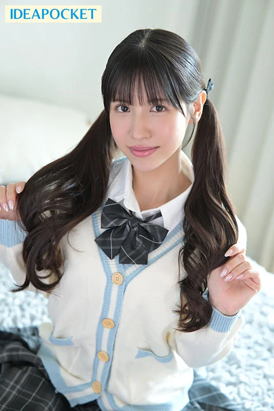 「何年ぶりかな…恥ずかしいな」学生時代の制服が出てきて倦怠期の彼女に着せたら異様な高揚感に包まれセックスレスを吹き飛ばす青春懐古セックス