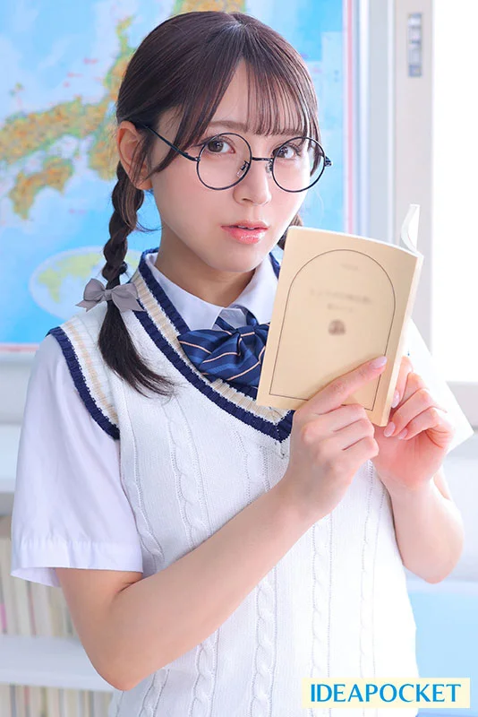 Cunning Honor Student Rin Seo's Deliberate Panty-Flash Teasing Calls for a Lesson in Adult School Role-Play