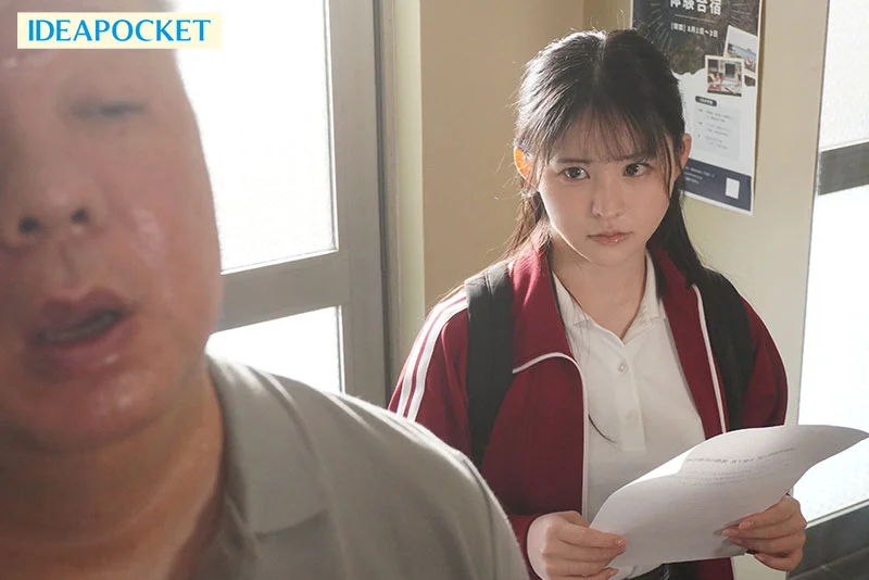 合宿勘查時與下流老師獨處，嬌小可愛的成年學生經理被巨漢顧問壓著狠狠幹到快感屈服
