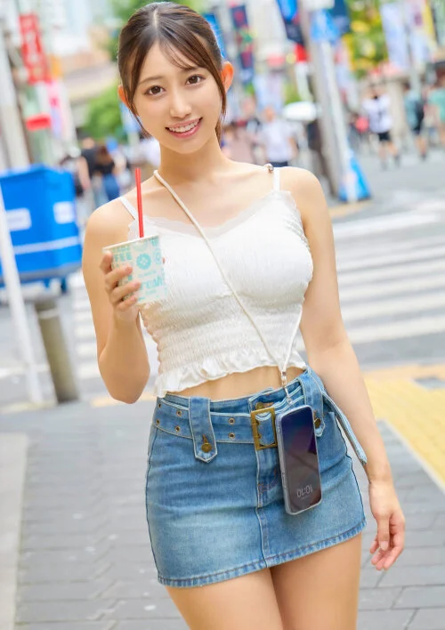 Dating-App Girl! Soft, Airy Liberal-Arts Beauty Ruru's Tokyo Amateur Sex Shoot