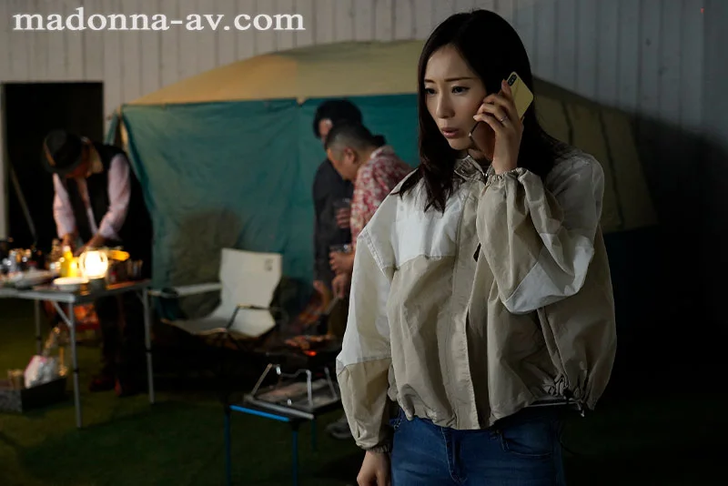 NTR TOWN CAMP NTR-令人震驚的戴綠帽錄像，妻子在帳篷裡多次奶油