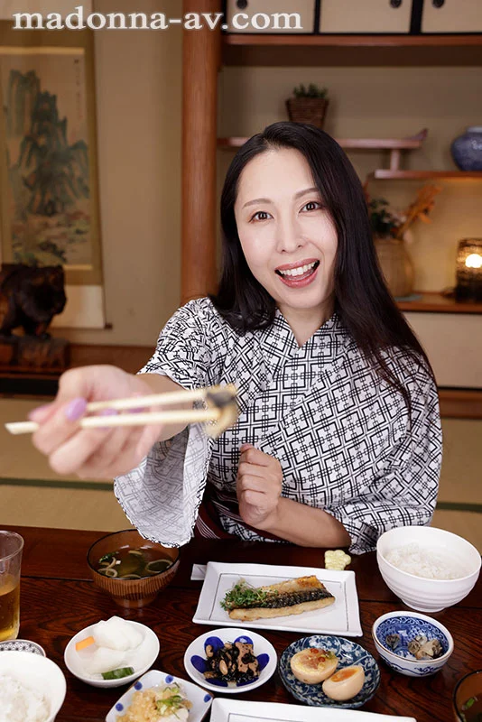 Ultra-HD 8K VR: “Tonight, Let's Be Ourselves and Have Lots of Sex” — A Romantic Two-Day Hot-Spring Trip with Madonna Exclusive Mariko Sata
