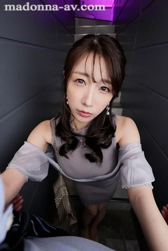 初次VR 三比菜菜美：“好像错过末班车了……”婚礼二次会结束后，和新娘的朋友意外共度一夜情，超高画质8K