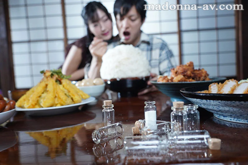 父が再婚して1ヶ月、義母に媚薬混入メシを食べさせられて、絶倫勃起モンスターに育てられていたー。その先を語るのなら義母も誤って食べてガンギマリ女になった。