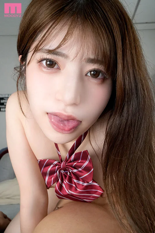 您是一個濕又透明的胸罩，您看起來比平時更性感，首先是高質量的VR8K