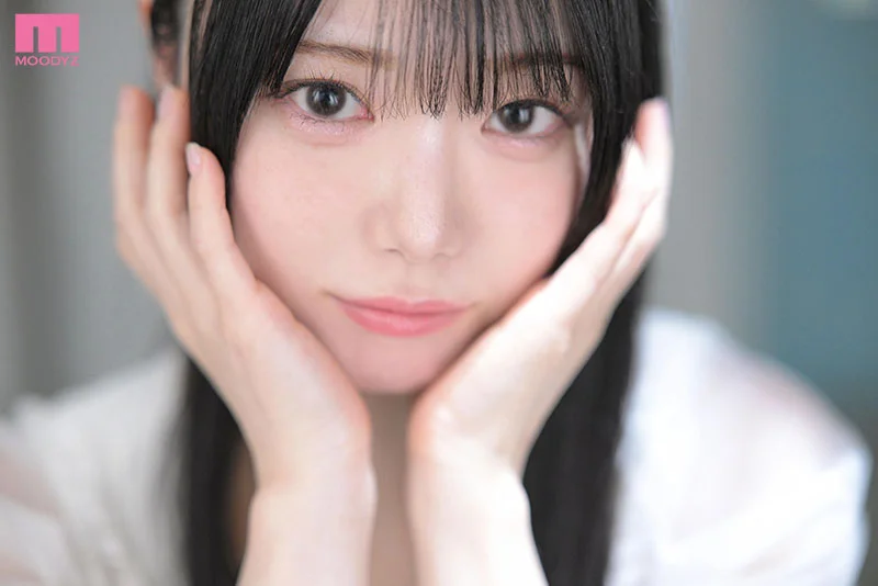 迈向明星之路的H罩杯成年女大学生奥井千晴：初次心跳过夜约会