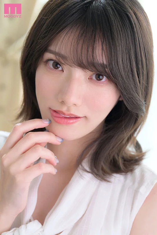 【ベロキス顔面特化VR】久しぶりに会った従姉妹の玲奈ちゃんが、ビビるほど大人っぽく綺麗で圧倒されたが、お酒が入ったらまさかのキス魔。バグった距離感で僕を襲い、最高顔面ビジュに見つめられながらイカされた幸せ射精！