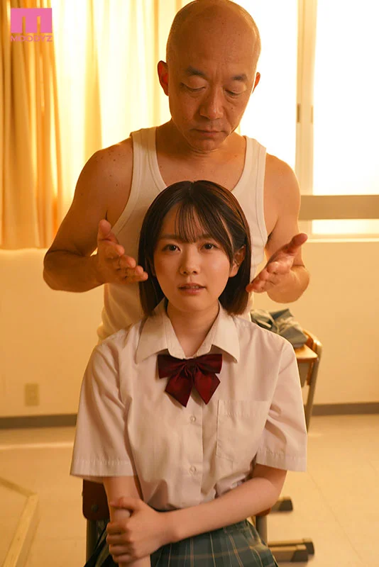さくらってリア充で幸せそうでムカつくから時間停止オジサンに好き放題レイプしてもらったんだ。