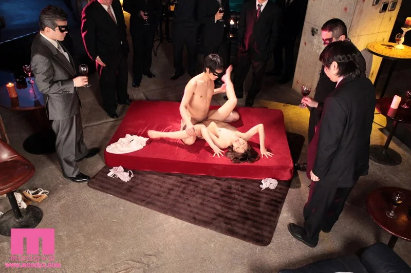 輪姦奴隷パーティー