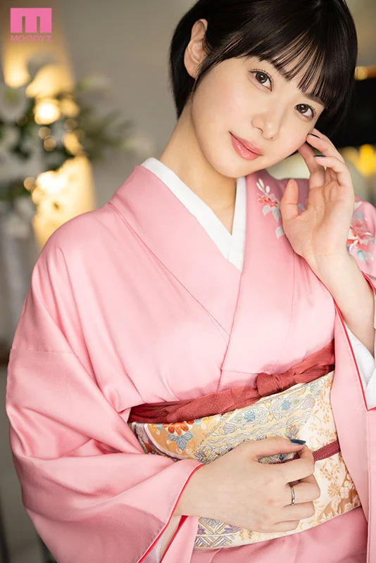Newcomer: Young Hostess from an Exclusive Roppongi Club Loved by Celebrities Strips Off Her Kimono for Her Porn Debut