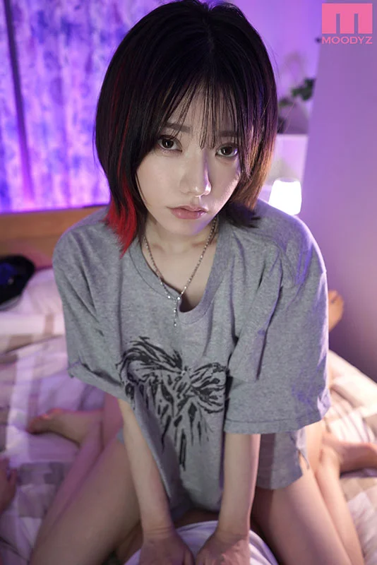 シリーズ累計400,000部超 めちゃエロいけど誘いに乗ったら破滅しそうな子 実写版 SNSへ掲載されるたび大バズリした話題のエロストーリーを実写化。