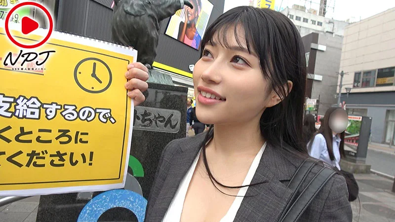 「1万円あげたら何買うの？」　仕事終わりのお買い物に密着！おま○こ崩壊大洪水Hカップ英語教師　1年ぶりのSEXで中出し連発　溜まった性欲大解放　ひなみさん
