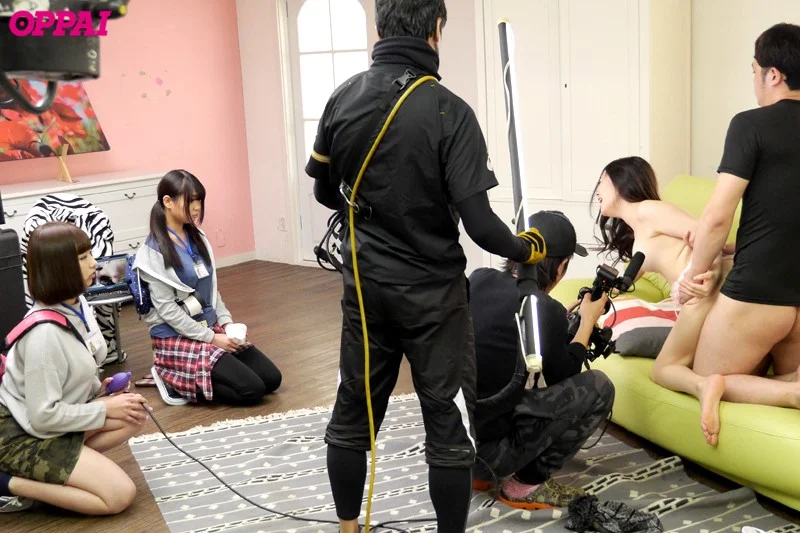 Negotiate an AV appearance with a busty girl who applied for through AD!! I was able to show off the male actor's protective techniques up close. That's why she made her AV debut as an actress!