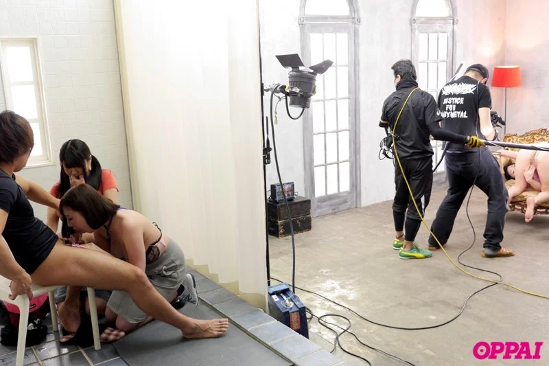 Negotiate an AV appearance with a busty girl who applied for through AD!! I was able to show off the male actor's protective techniques up close. That's why she made her AV debut as an actress!