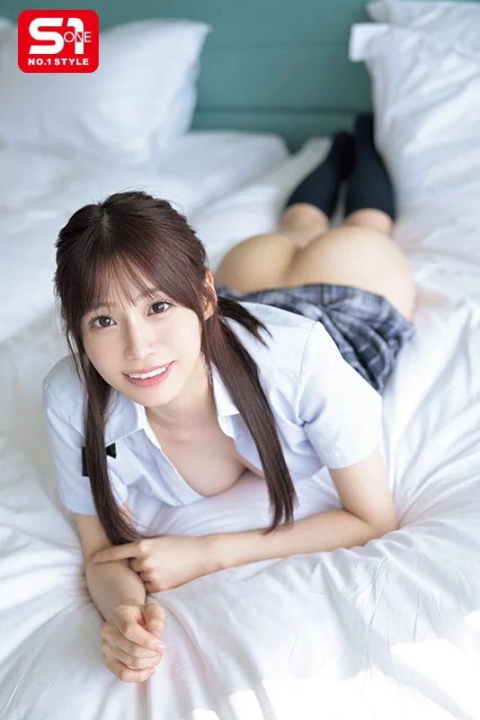 介紹一個超級A5級的女學生。穿著制服時，有17個高規格的女學生和7個小時的性愛