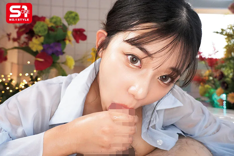 Huge Cocks Stretch Their Tiny Mouths: Top Small-Faced Porn Beauties Drool Through Devoted Monster-Cock Blowjobs