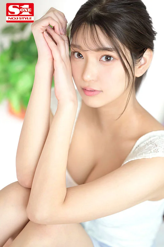 VR NO.1 STYLE解禁：22岁纤细美女Kuraki Hana究竟是怎样的女孩？冷艳可爱笑容让人一眼心动