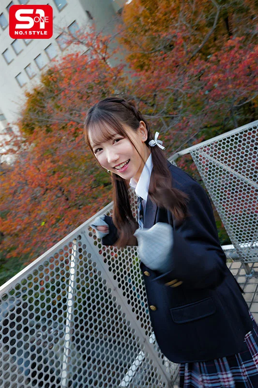 「文化祭、2人で抜け出さない？」学園のマドンナ三田さんに手を握られて…制服脱いだら艶っぽい大人スレンダーボディで瞬殺　あまりにも抜け駆けSEXが最高すぎたラブホ後夜祭