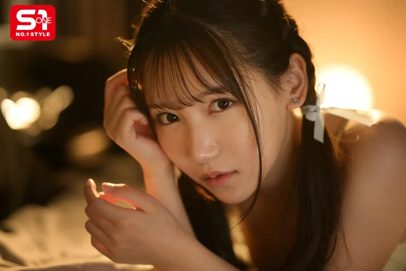 「文化祭、2人で抜け出さない？」学園のマドンナ三田さんに手を握られて…制服脱いだら艶っぽい大人スレンダーボディで瞬殺　あまりにも抜け駆けSEXが最高すぎたラブホ後夜祭