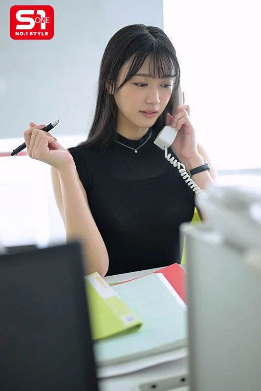 I Witness the Beautiful Secretary I Adore Being Raped by the Boss, Then Pathetically Take My Turn When My Erection Won’t Go Down