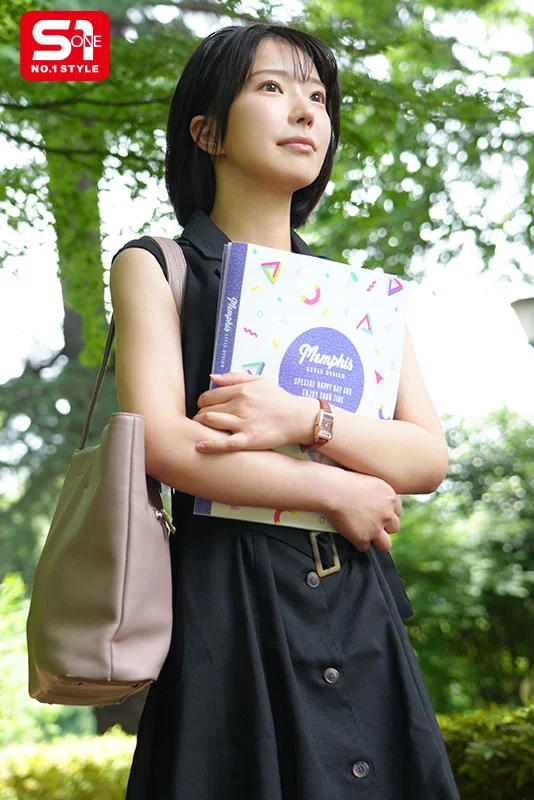 20岁名门女大学生遭绑架拘束，下药后被玩具和巨根强奸到快感失控