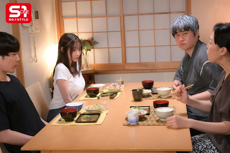 性骚扰公公、恶毒婆婆、妈宝丈夫：婚姻踩遍雷区的巨乳少妇最终选择和恶心公公偷情