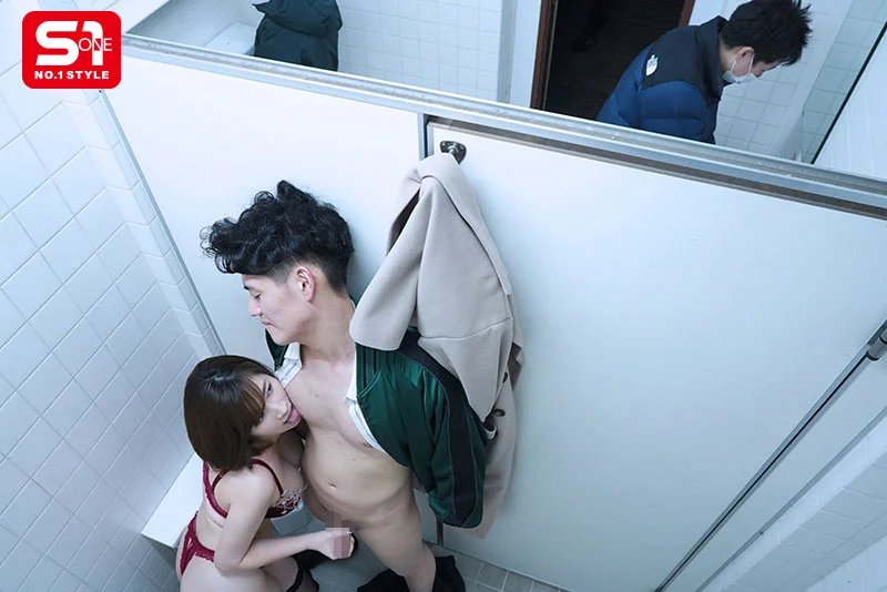 【本当に存在した夜行バス痴女】隣り合わせた謎の美女に消灯から目的地到着まで…一晩中ち●ぽ汁を絞り尽くされたんです。