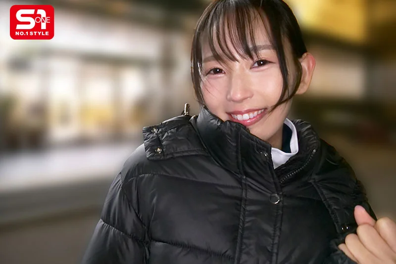 純情游泳美女園梨音被變態大叔狠狠幹：人生初高潮與三場性愛