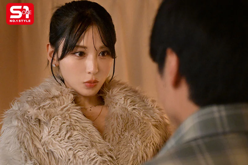 I Book a Luxury Outcall Escort and Find My Dream Gravure Legend Kiho Kanematsu at the Door—The Start of a Secret Affair