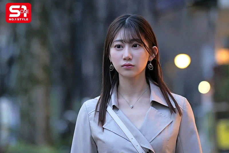 成年大学生角色剧情：清纯法学院美女夏空传闻低价援交，受虐调教后主动渴求鸡巴