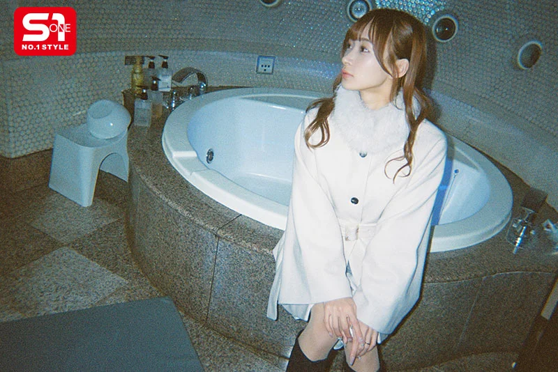 金と時間と性欲がある若妻アリスさん(23歳)のラブホ4軒はしご不倫