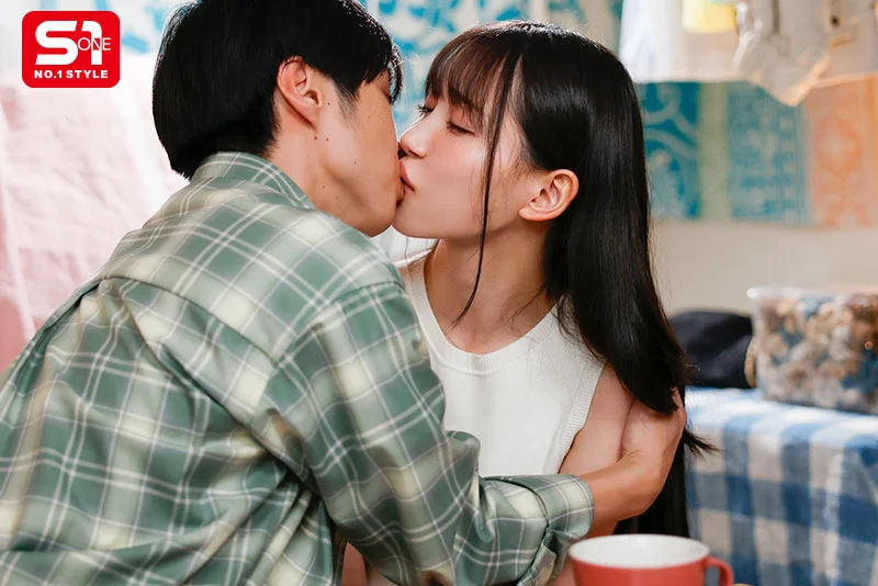 近い！近い！！近い！！！超至近距離で100％キスできる雰囲気を出してくる彼女のあざと妹