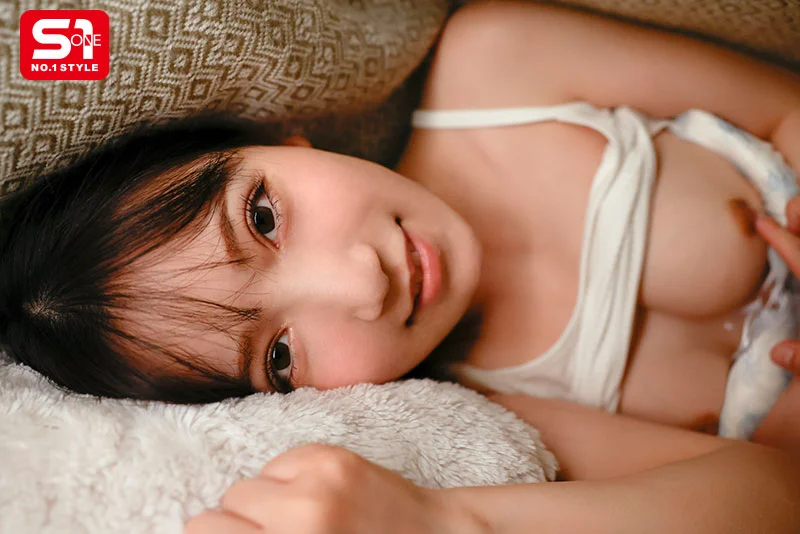 近い！近い！！近い！！！超至近距離で100％キスできる雰囲気を出してくる彼女のあざと妹