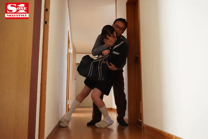 大嫌いな義父の汚いイチモツを上下の穴にぶち込まれた不幸な連れ子「でも…おぞましいアレがなぜかまた欲しいの…」